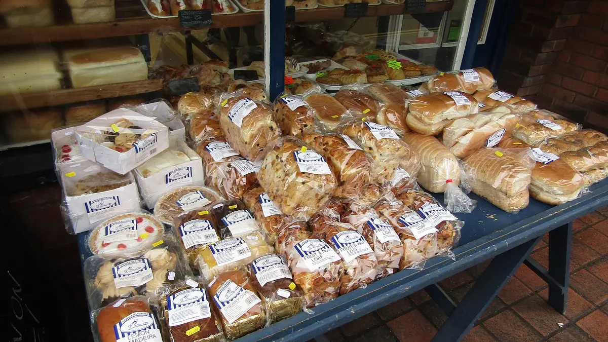Warrens Bakery – bakery in Falmouth town centre